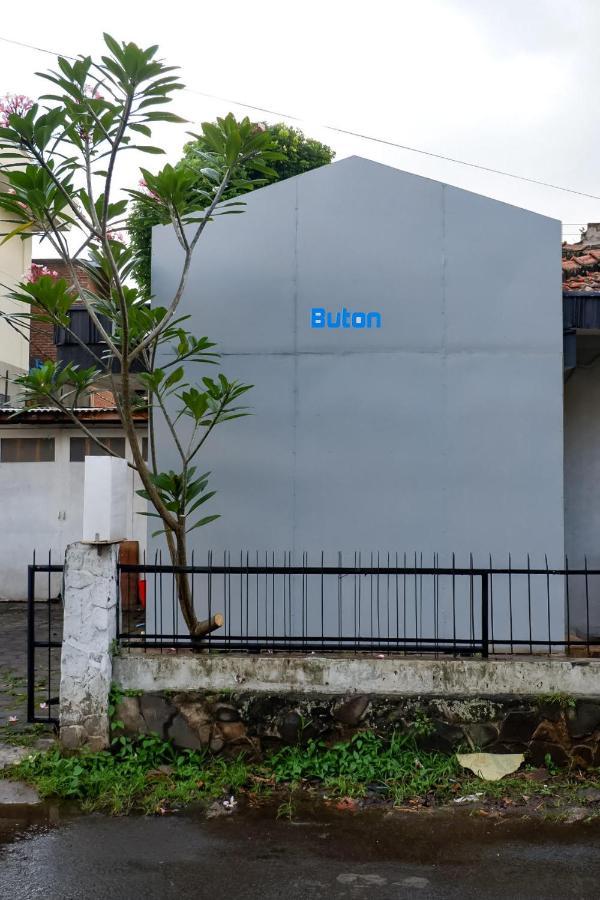 Buton Backpacker * Bandung