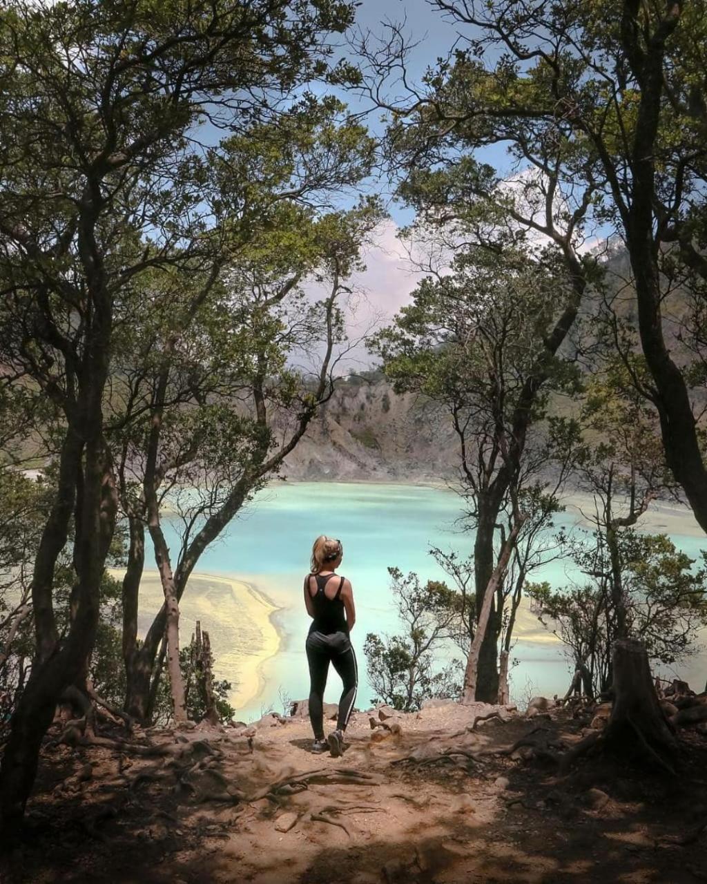 Asrama Buton Backpacker