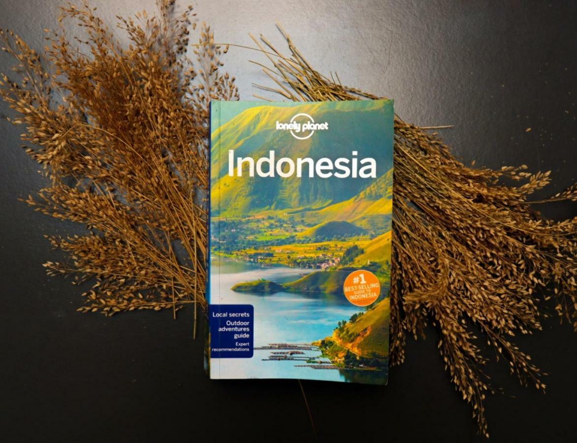 Buton Backpacker Asrama Bandung